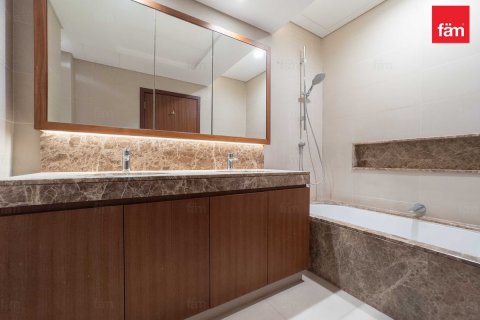 Apartment til leje i The Hills, Dubai, UAE 2 soveværelser, 119.3 kvm № 646710 - foto 14