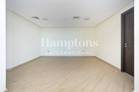 Huoneisto Dubai Marina, Dubai, Arabiemiraatit 3 makuuhuonetta, 276.82028201 m2 № 651072 - kuva 3