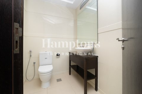 Huoneisto Dubai Marina, Dubai, Arabiemiraatit 3 makuuhuonetta, 276.82028201 m2 № 651072 - kuva 2