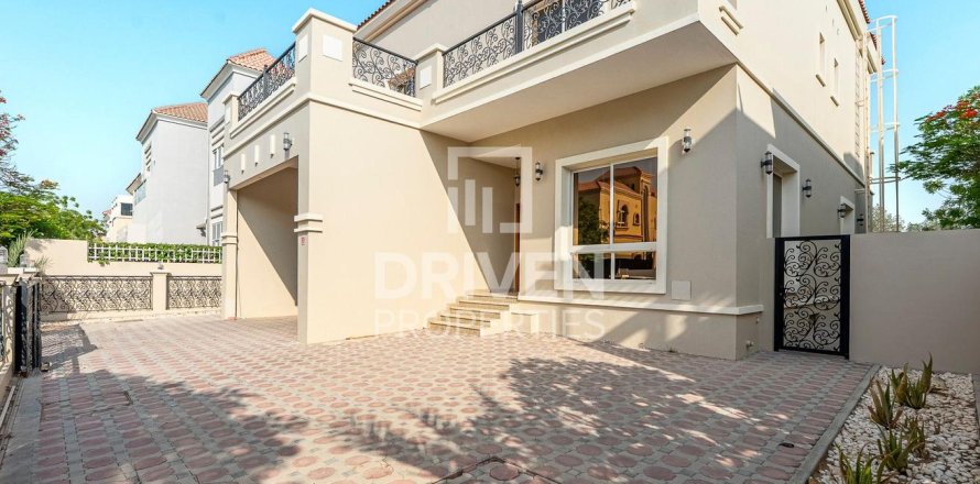 Villa à The Villa, Dubai, EAU: 5 chambres, 555 m2 № 757324