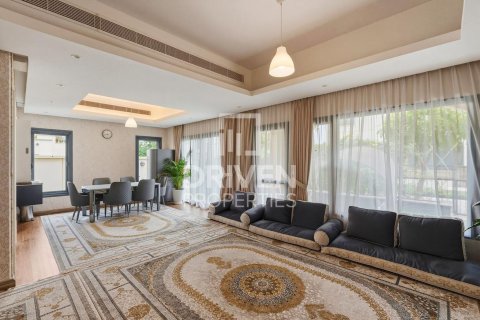 Βίλα σε Mirdif, Dubai, ΗΑΕ 3 υπνοδωμάτια, 267 τ.μ. Αρ. 757327 - φωτογραφία 3