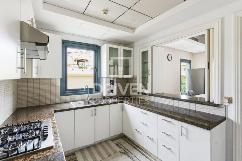 Βίλα σε Mirdif, Dubai, ΗΑΕ 3 υπνοδωμάτια, 267 τ.μ. Αρ. 757327 - φωτογραφία 8