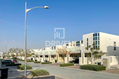 Vila u gradu Dubai, UAE 4 spavaće sobe, 151.8 m2 Br. 757322 - Slika 14