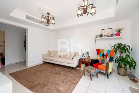 Vila v The Springs, Dubai, SAE 2 spálne, 188 m2 č. 645298 - Fotografia 3