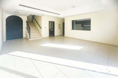 Townhouse in Reem, Dubai, UAE 3 bedrooms, 200.3 sq.m. № 741111 - photo 2