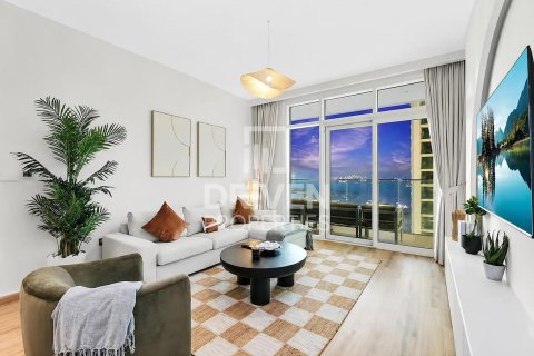 Apartmen di Dubai Harbour, Dubai, UAE 1 bilik tidur, 67.73 meter persegi № 762572 - foto 2