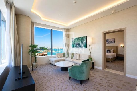 Apartment in Palm Jumeirah, Dubai, UAE 1 bedroom, 103.03 sq.m. № 762569 - photo 3