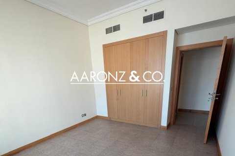 Appartamento in affitto a Palm Jumeirah, Dubai, EAU 3 camere da letto, 200 mq. № 690560 - foto 3
