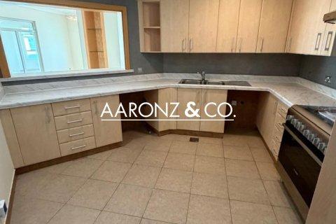 Appartamento in affitto a Palm Jumeirah, Dubai, EAU 3 camere da letto, 200 mq. № 690560 - foto 12