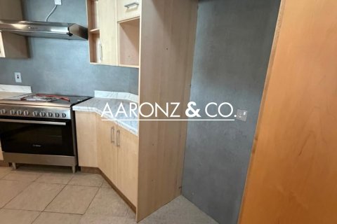 Appartamento in affitto a Palm Jumeirah, Dubai, EAU 3 camere da letto, 200 mq. № 690560 - foto 13