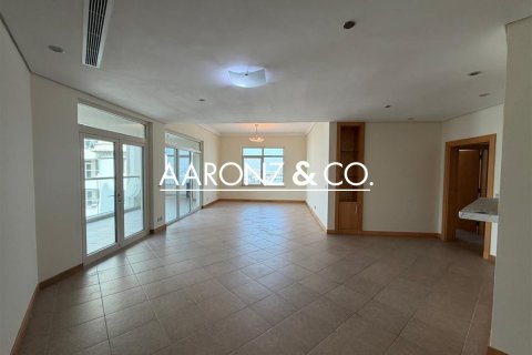 Appartamento a Palm Jumeirah, Dubai, EAU 3 camere da letto, 200 mq. № 690560