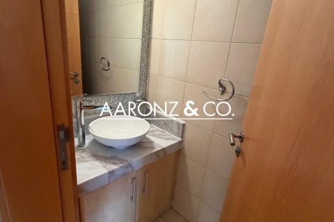 Appartamento in affitto a Palm Jumeirah, Dubai, EAU 3 camere da letto, 200 mq. № 690560 - foto 17