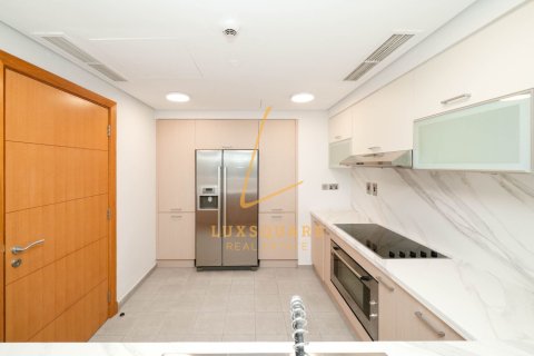דירה להשכרה ב Palm Jumeirah, Dubai, איחוד האמירויות  3 חדרי שינה, 227 מ"ר, מספר 690559 - תמונה 5