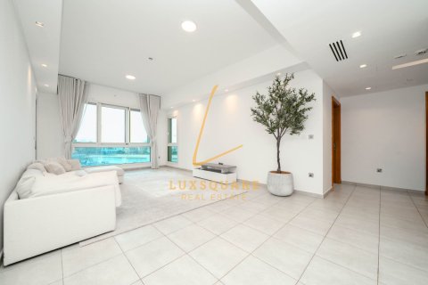 דירה להשכרה ב Palm Jumeirah, Dubai, איחוד האמירויות  3 חדרי שינה, 227 מ"ר, מספר 690559 - תמונה 2