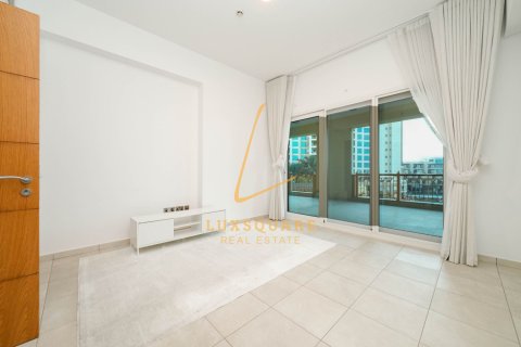 דירה להשכרה ב Palm Jumeirah, Dubai, איחוד האמירויות  3 חדרי שינה, 227 מ"ר, מספר 690559 - תמונה 8