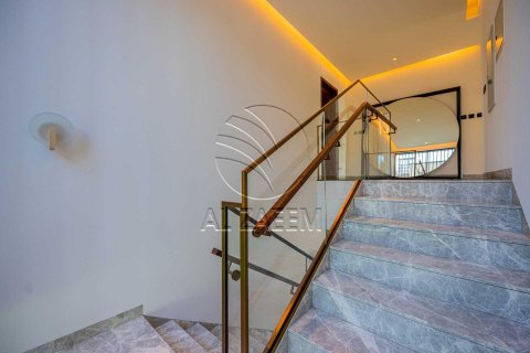Villa on the Saadiyat Island, Abu Dhabi, UAE 6 bedrooms, 821 sq.m. № 615254 - photo 11