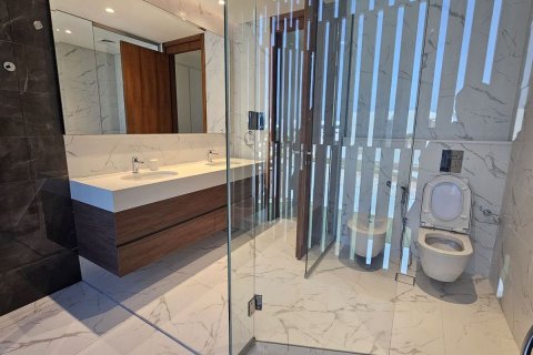 Pronë komerciale në Abu Dhabi, Emiratet e Bashkuara Arabe 4 dhoma gjumi, 337 m2. № 594752 - Foto 15