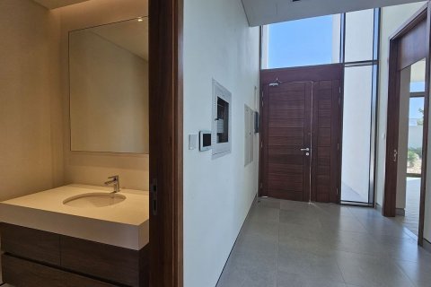 Pronë komerciale në Abu Dhabi, Emiratet e Bashkuara Arabe 4 dhoma gjumi, 337 m2. № 594752 - Foto 17