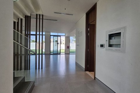 Pronë komerciale në Abu Dhabi, Emiratet e Bashkuara Arabe 4 dhoma gjumi, 337 m2. № 594752 - Foto 4