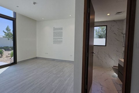 Pronë komerciale në Abu Dhabi, Emiratet e Bashkuara Arabe 4 dhoma gjumi, 337 m2. № 594752 - Foto 18