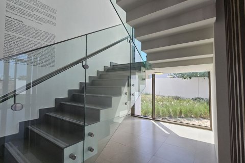 Pronë komerciale në Abu Dhabi, Emiratet e Bashkuara Arabe 4 dhoma gjumi, 337 m2. № 594752 - Foto 9