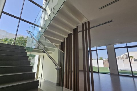 Pronë komerciale në Abu Dhabi, Emiratet e Bashkuara Arabe 4 dhoma gjumi, 337 m2. № 594752 - Foto 8