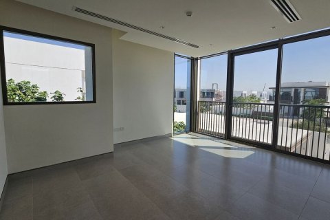 Pronë komerciale në Abu Dhabi, Emiratet e Bashkuara Arabe 4 dhoma gjumi, 337 m2. № 594752 - Foto 2