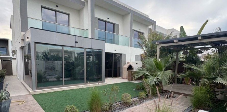 Shtëpi në qytet në Yas Island, Abu Dhabi, Emiratet e Bashkuara Arabe 3 dhoma gjumi, 333 m2. № 594765