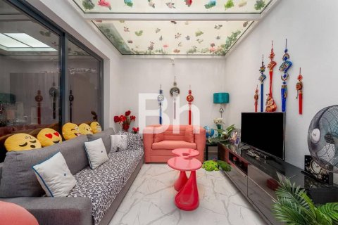 Al Furjan, Dubai, UAE의 판매용 타운하우스 침실 4개, 222제곱미터 번호 645371 - 사진 5