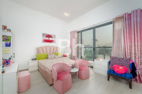 Al Furjan, Dubai, UAE의 판매용 타운하우스 침실 4개, 222제곱미터 번호 645371 - 사진 10