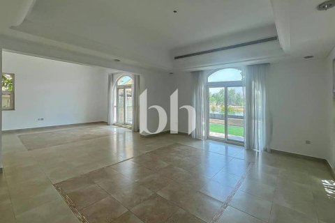 Villa te huur in Dubai Sports City, Dubai, VAE 5 slaapkamers, 640 vr.m., nr 645369 - foto 21