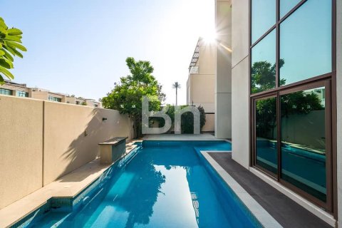 Vila u gradu Meydan, Dubai, UAE 6 spavaće sobe, 516 m2 Br. 645372 - Slika 2