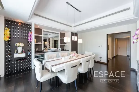 Vila u Dubai Sports City, Dubai, UAE 5 spavaćih soba, 539 m2 Br. 737916 - fotografija 5