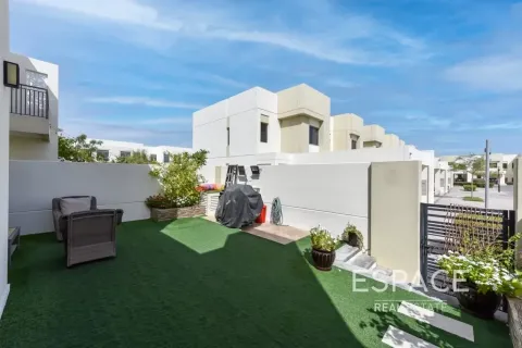 Kuća u nizu u Dubai, UAE 4 spavaćih soba, 217 m2 Br. 737920 - fotografija 18