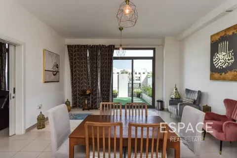 Kuća u nizu u Dubai, UAE 4 spavaćih soba, 217 m2 Br. 737920 - fotografija 5