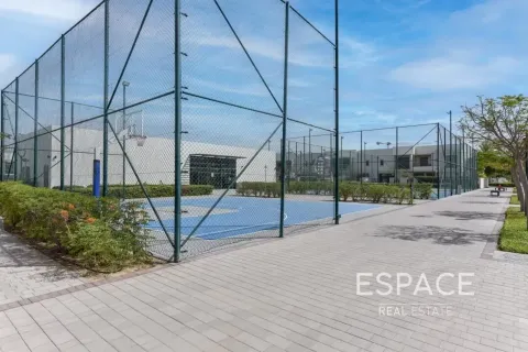 Kuća u nizu u Dubai, UAE 4 spavaćih soba, 217 m2 Br. 737920 - fotografija 20