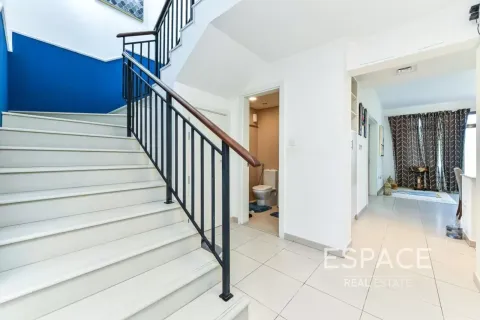 Kuća u nizu u Dubai, UAE 4 spavaćih soba, 217 m2 Br. 737920 - fotografija 10
