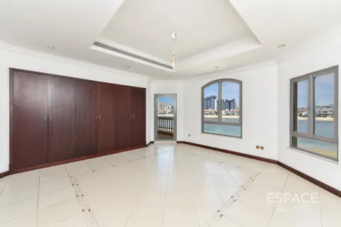 Vila u Palm Jumeirah, Dubai, UAE 4 spavaćih soba, 465 m2 Br. 737917 - fotografija 15