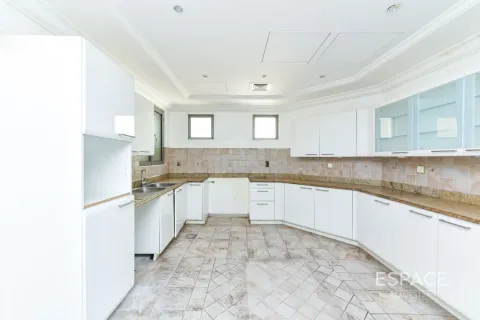 Vila u Palm Jumeirah, Dubai, UAE 4 spavaćih soba, 465 m2 Br. 737917 - fotografija 5