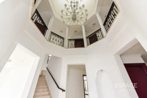 Vila u Palm Jumeirah, Dubai, UAE 4 spavaćih soba, 465 m2 Br. 737917 - fotografija 3