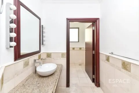 Vila u Palm Jumeirah, Dubai, UAE 4 spavaćih soba, 465 m2 Br. 737917 - fotografija 4