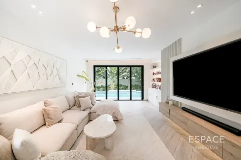 Vila u Meadows, Dubai, UAE 5 spavaćih soba, 372 m2 Br. 737919 - fotografija 5