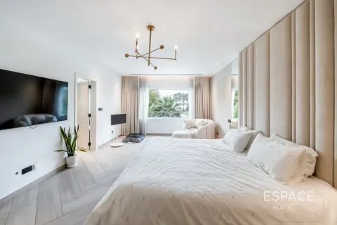 Vila u Meadows, Dubai, UAE 5 spavaćih soba, 372 m2 Br. 737919 - fotografija 12