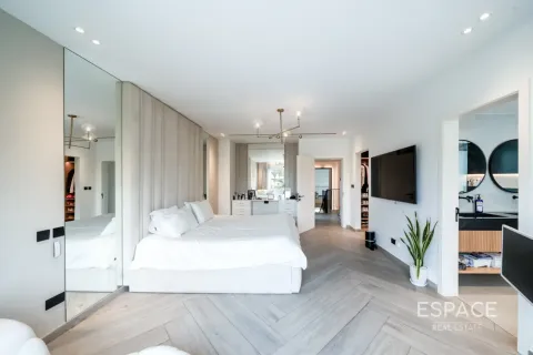 Vila u Meadows, Dubai, UAE 5 spavaćih soba, 372 m2 Br. 737919 - fotografija 13