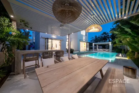 Vila u Meadows, Dubai, UAE 5 spavaćih soba, 372 m2 Br. 737919 - fotografija 18