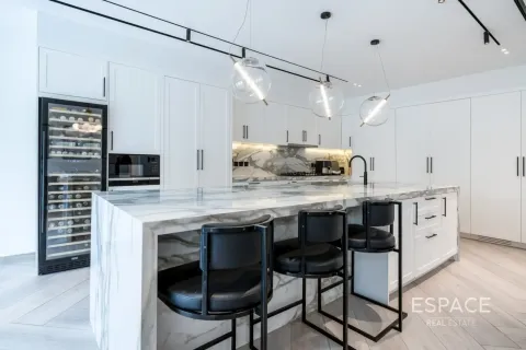 Vila u Meadows, Dubai, UAE 5 spavaćih soba, 372 m2 Br. 737919 - fotografija 10