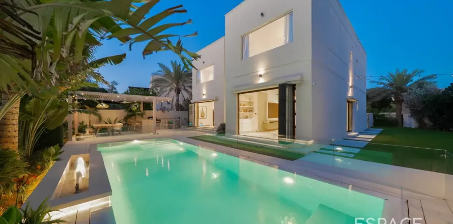 Vila u Meadows, Dubai, UAE 372 m2, 5 spavaćih soba Br. 737919