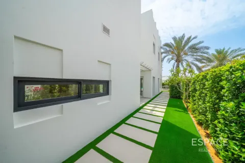 Vila u Meadows, Dubai, UAE 4 spavaćih soba, 441 m2 Br. 737918 - fotografija 19