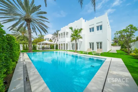 Vila u Meadows, Dubai, UAE 4 spavaćih soba, 441 m2 Br. 737918 - fotografija 17
