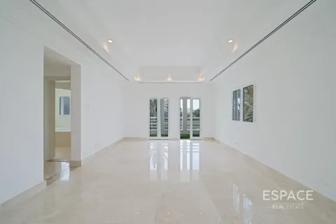 Vila u Meadows, Dubai, UAE 4 spavaćih soba, 441 m2 Br. 737918 - fotografija 12
